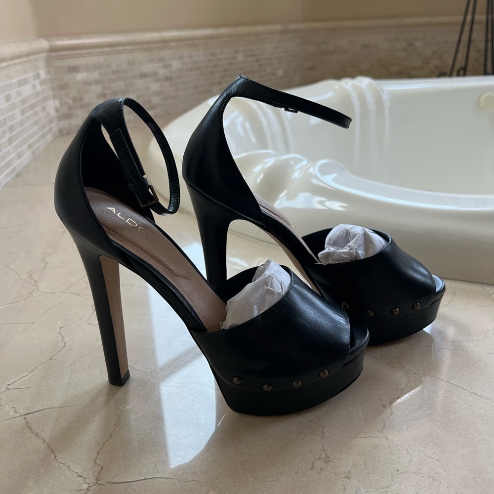 Aldo black sandals